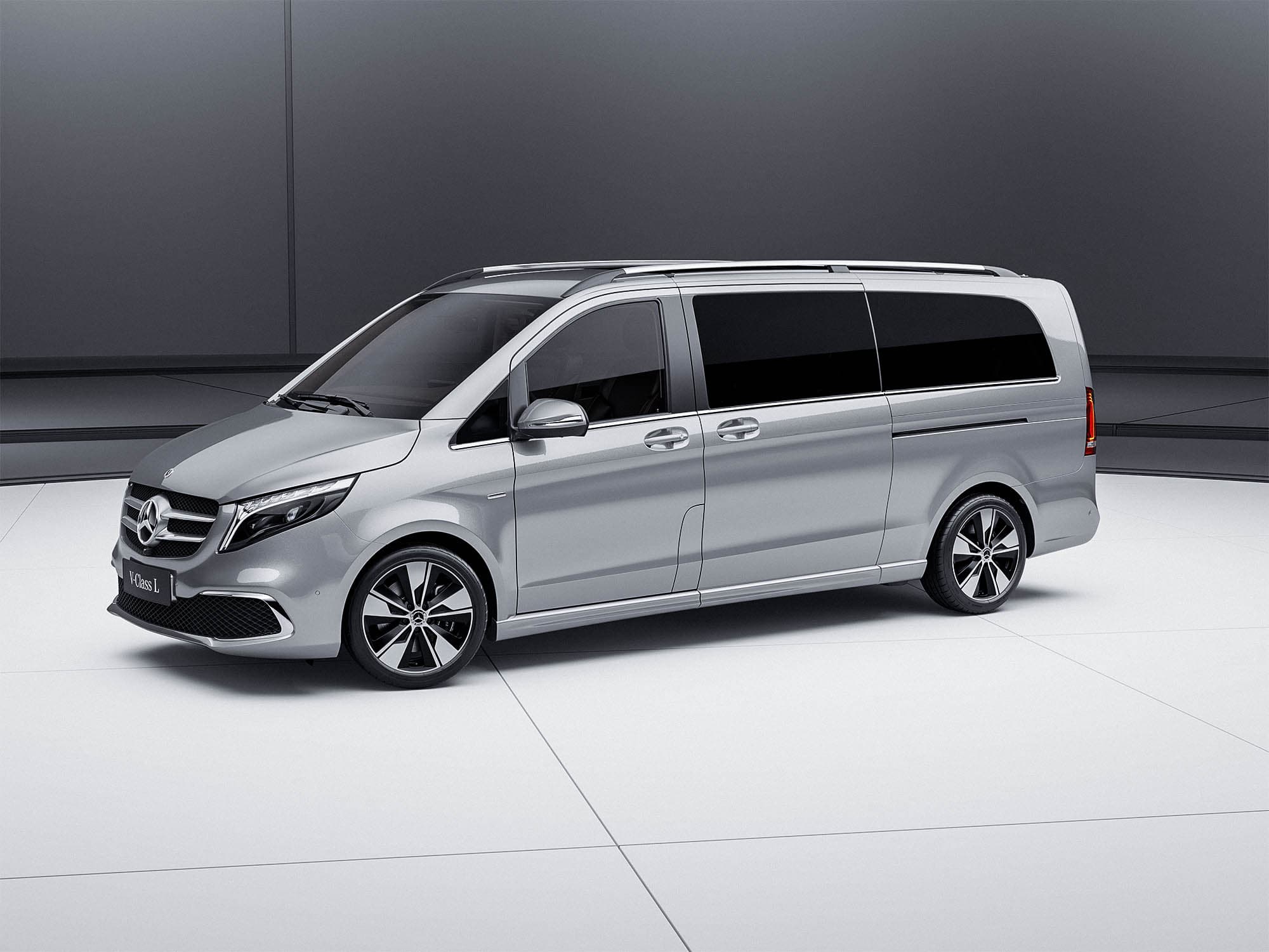 V-Class exterior colour variant, three-quarter front view